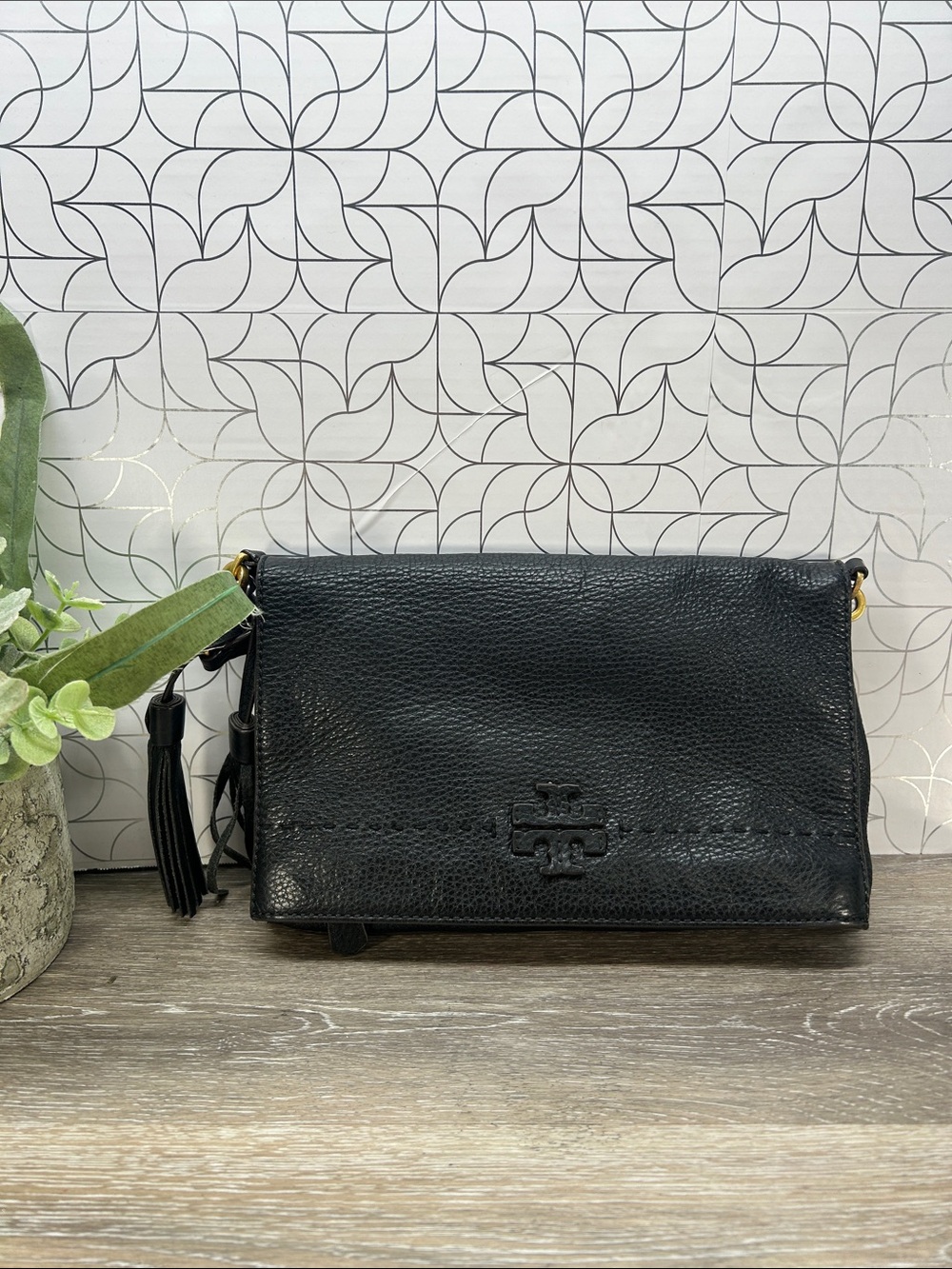 5910 Tory Burch McGraw Fold-Over Crossbody bag 435910
